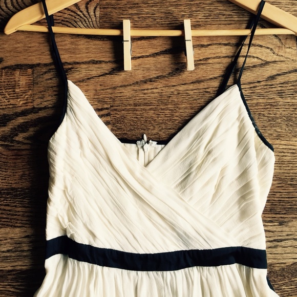 Black and white formal dress - Picture 3 of 4