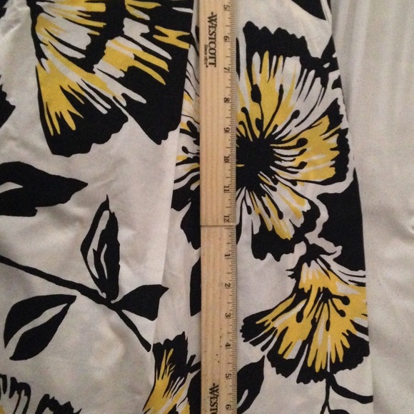 skirt - Picture 2 of 2
