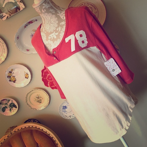 🎈Final Sale🎈Free People football style tee.