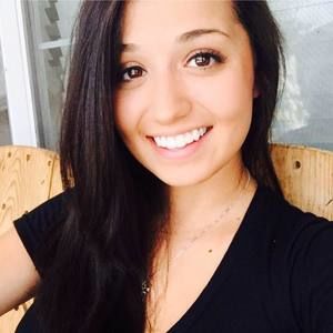 Meet your Posher, Daniela