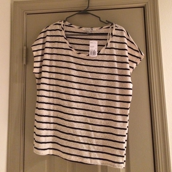 Forever 21 Black & Cream Lace knit top