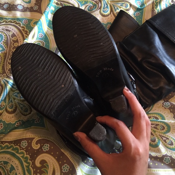 Boots - Picture 2 of 3