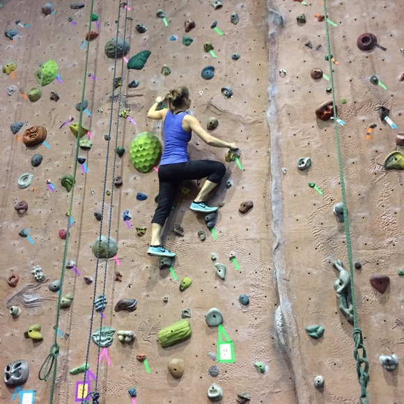 Meet your Posher, Beth - Picture 3 of 4