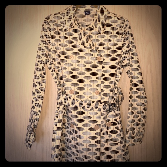 GAP Jackets & Blazers - 1⃣HOUR SALE❗️GAP trench coat