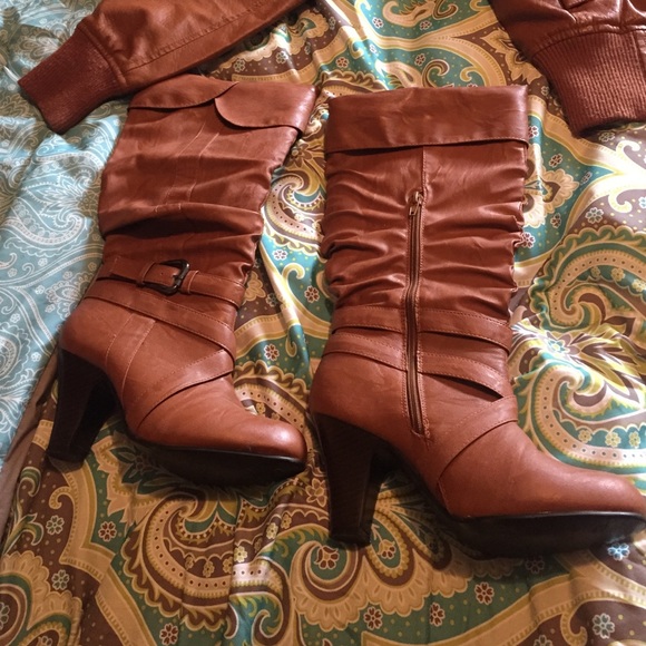 Jacket and boots - Picture 2 of 3