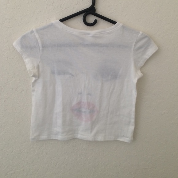 white crop top - Picture 2 of 3