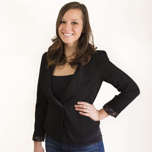 Meet your Posher, Abby