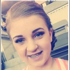 Meet your Posher, Brooke