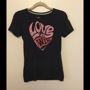 Woman's Nike shirt