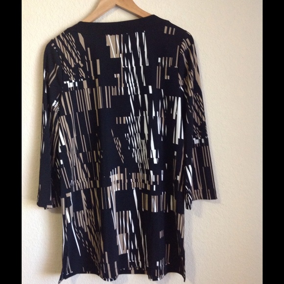 Dana Buchman Sequin Neckline Tunic - Picture 4 of 4