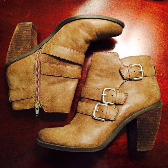 Dolce Vita booties