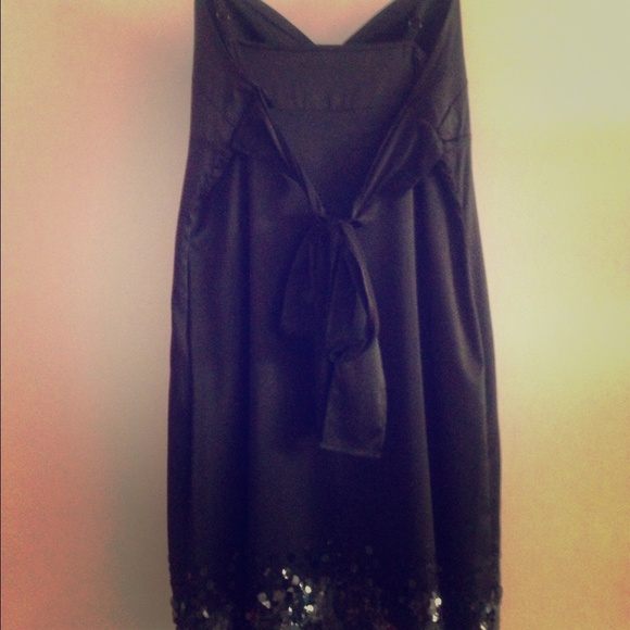 GUESS COCKTAIL DRESS 👠