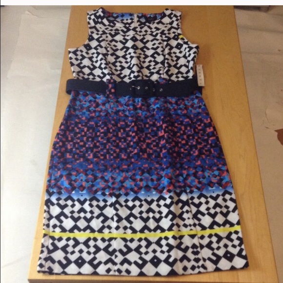 Ile Dresses & Skirts - Ile Sleeveless Dress with belt