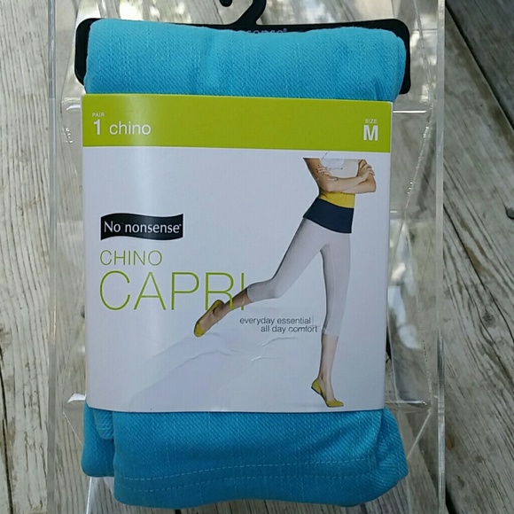 Chino Capri Legging by NoNonsense Size Medium