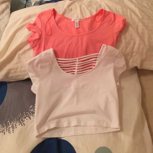 Crop tops - Picture 1 of 1