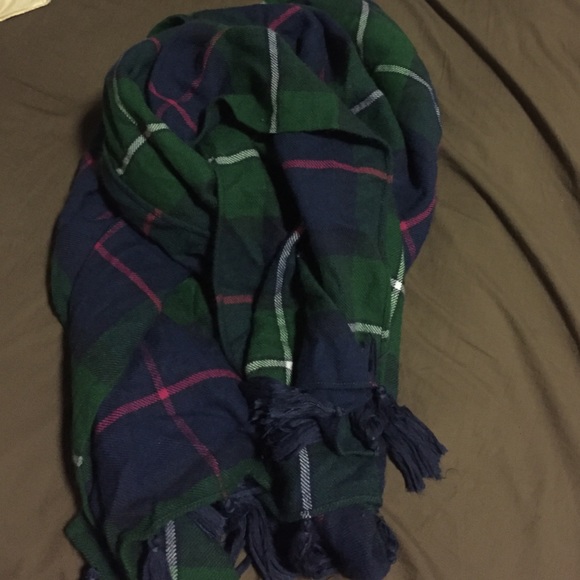 Plaid scarf