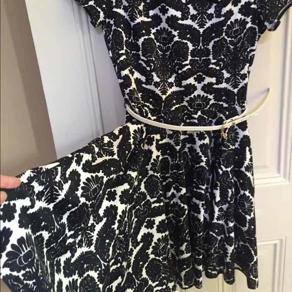 Modcloth "Luck Be A Lady" dress - Picture 2 of 3