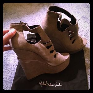 Micheal Antonio Grey wedge
