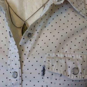 *CLOSET CLOSING SALE* Dotted Pearl Snap Shirt