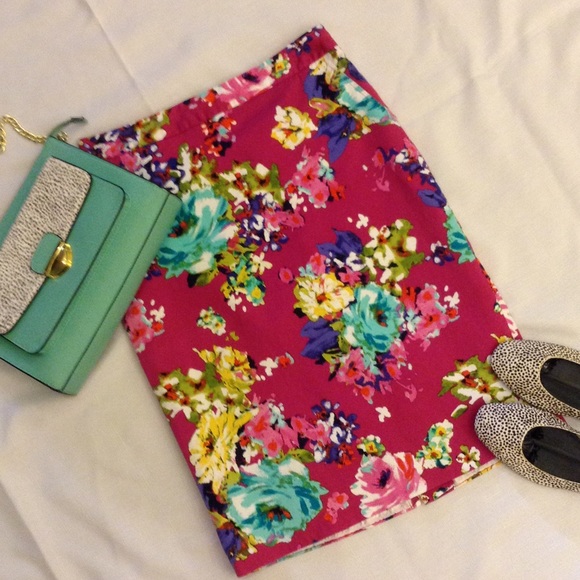 Charter Club Dresses & Skirts - Charter Club Fuchsia Floral Pencil Skirt🌺🌺🌺