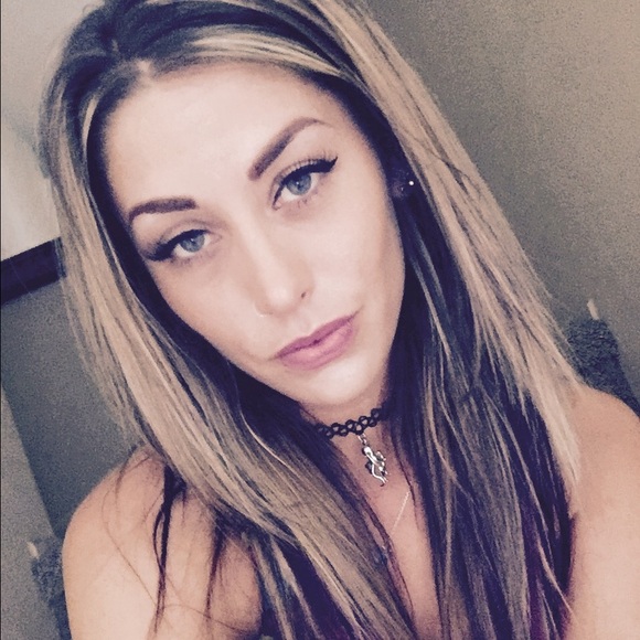 Meet your Posher, Katlyn - Picture 5 of 7