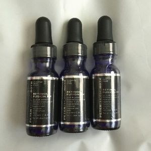 Three Peter Thomas Roth Retinol Fusion PM