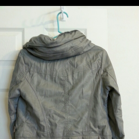 Lovely vintage faux leather jacket - Picture 2 of 4