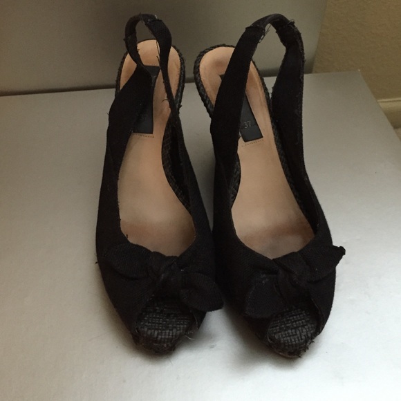 Mango black wedges with bow. Size 37. 3.5 in heel.