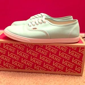 Aqua Spalsh/ True White Vans