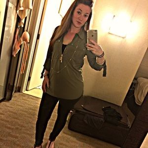 Meet your Posher, Brooke