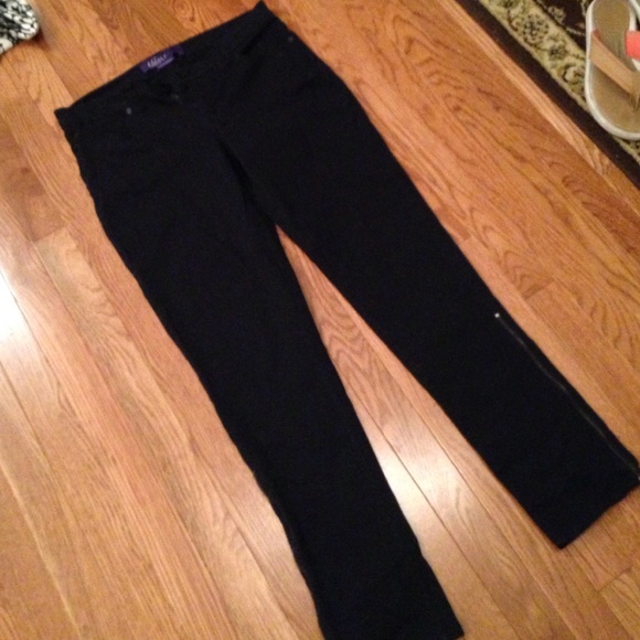 Max Azria jeans
