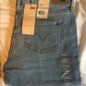 NWT Levi's Classic Cut Jeans