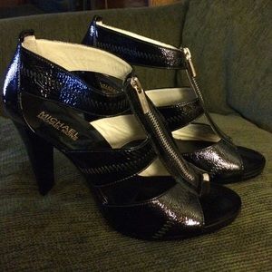 Michael Michael Kors black sandals size 9