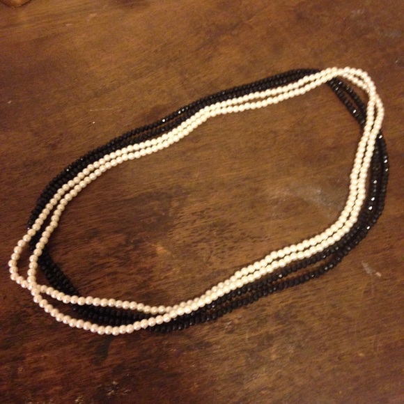 Long beaded necklaces black and white