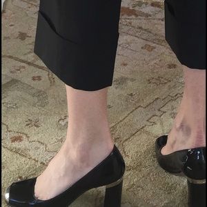 Theory black cropped pants with cuff. Like new