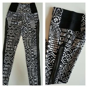 Black White Aztec Tribal Print Leggings