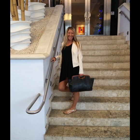 Meet your Posher, Lucinda - Picture 4 of 4