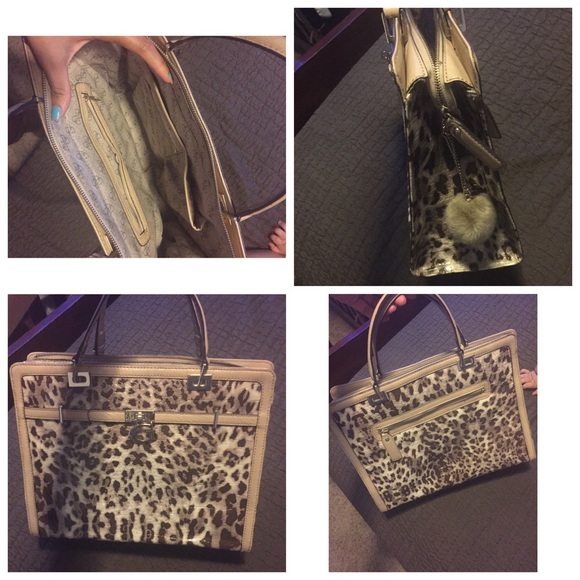 Authentic guess purse, good condition