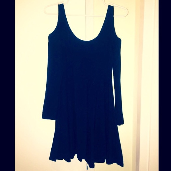 Black Open-Shouldered Party Dress