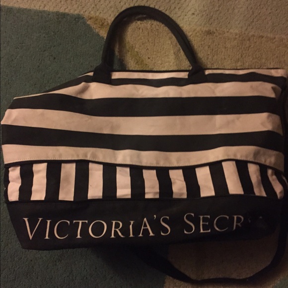 Victoria's Secret get away bag - Picture 1 of 1