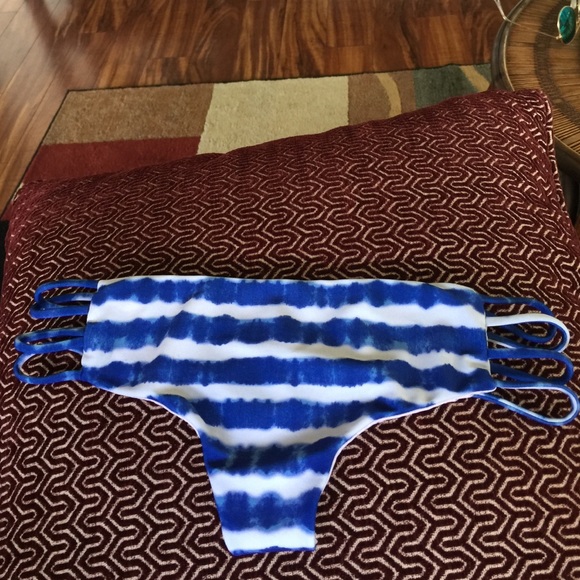 Acacia swimwear small Molokai bottoms - Picture 3 of 3