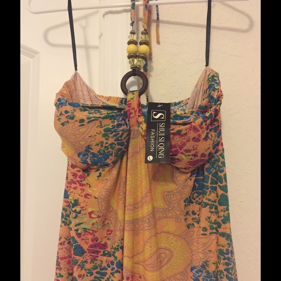 Halter style dress - Picture 2 of 2