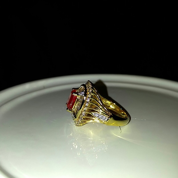 Hsn ring - Picture 2 of 3