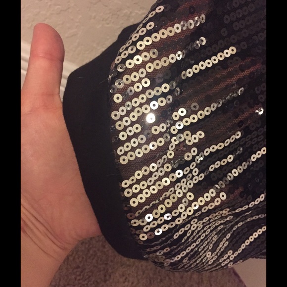 Sparkly off one should shirt - Picture 3 of 3