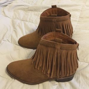 Mossimo supply fringe booties size 8.5