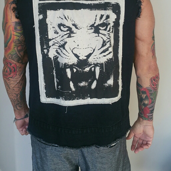 Brand New Mens Fall Out Boy Vest!!! - Picture 4 of 4