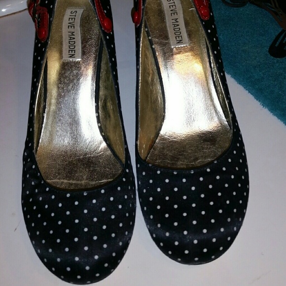 Heels - Picture 2 of 4