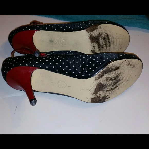Heels - Picture 4 of 4