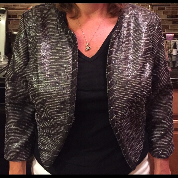 💥RARE FIND CROPPED JACKET 💥 - Picture 4 of 4