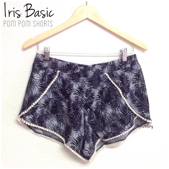 🆕 IRIS shorts - Picture 2 of 5